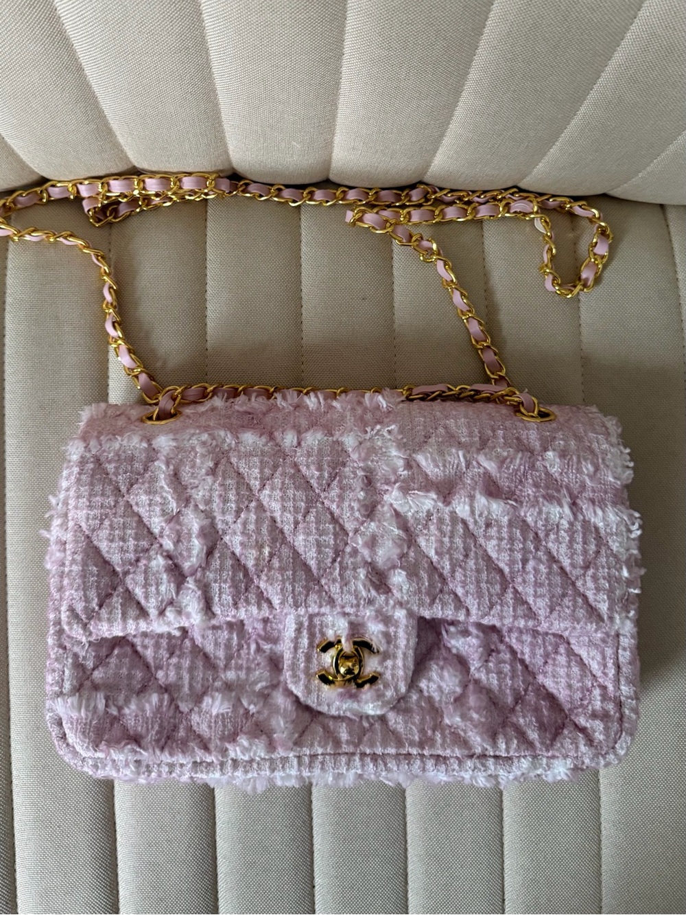 CHANEL 22C Pink White Tweed Medium Flap Handbag Gold 2022 Classics in Fabrics
